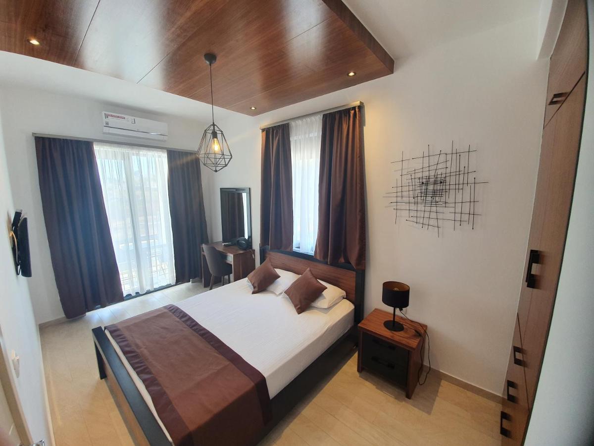 Apartment Mariner 601 Sutomore Bagian luar foto