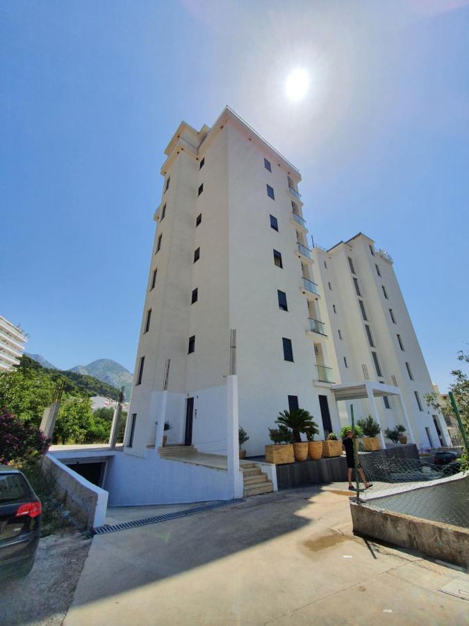 Apartment Mariner 601 Sutomore Bagian luar foto