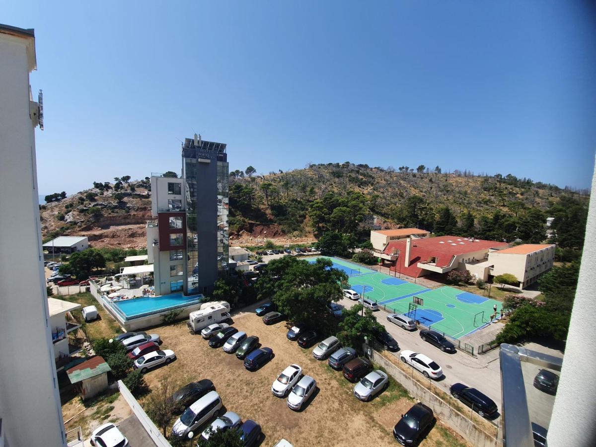 Apartment Mariner 601 Sutomore Bagian luar foto